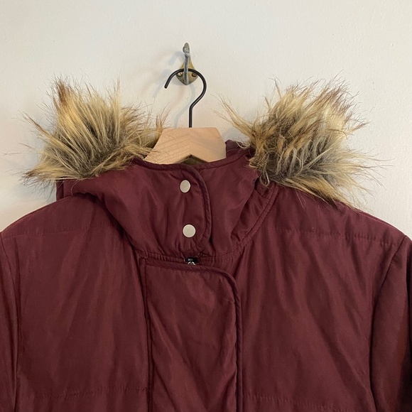 Abercrombie & Fitch Maroon Parka with Faux Fur-Lined Hood Size XS - Picture 2 of 8